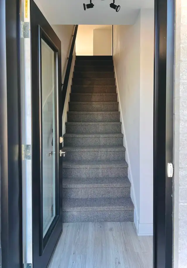 3-Bedroom Apartment Modern and Well Located - Photo 8