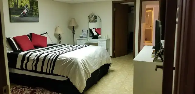 LARGE 2 BEDROOM BASEMENT RENTAL - Photo 8