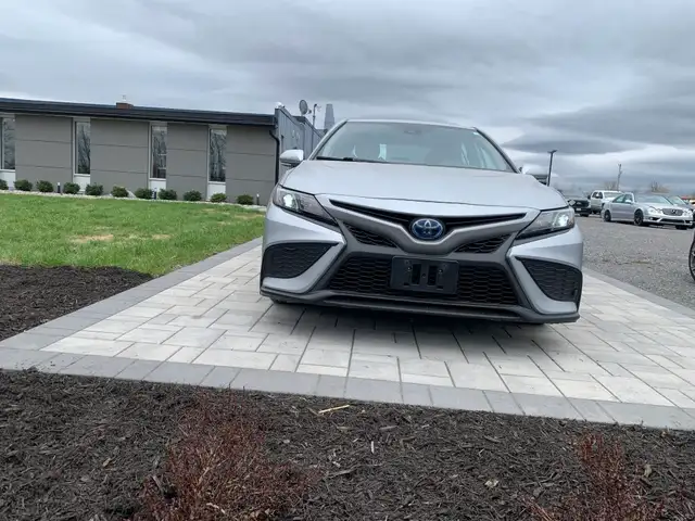 2021 Toyota Camry Hybrid SE $171.64 Bi-weekly - Photo 2