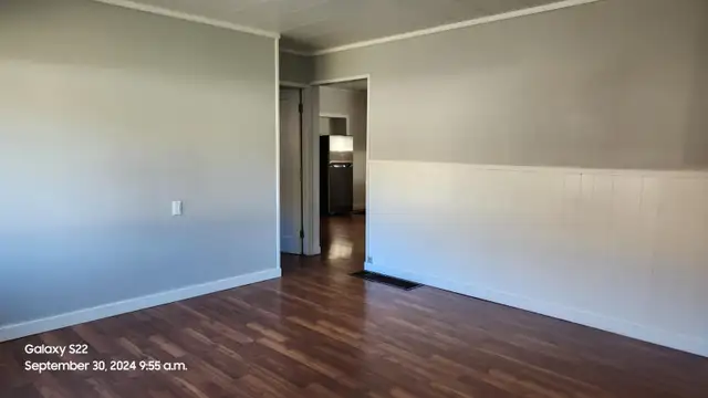 2323 Parkcrest Ave-Top Floor - Photo 3