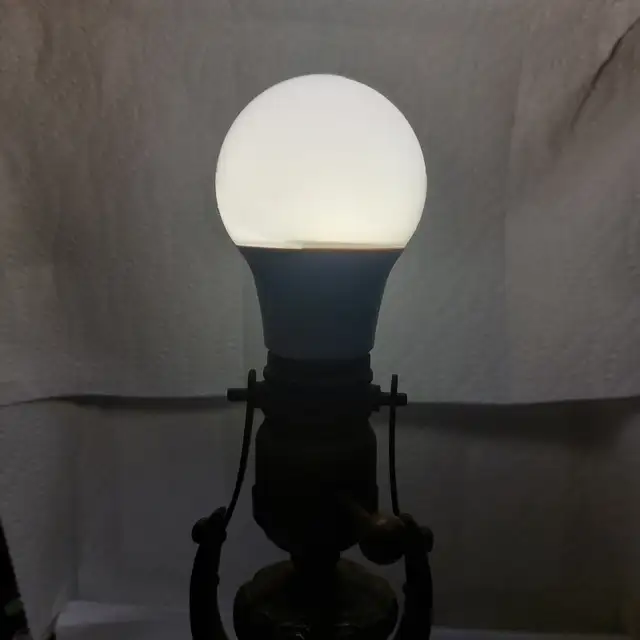 Vintage Bronze Lamp - Photo 4