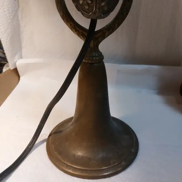 Vintage Bronze Lamp - Photo 5