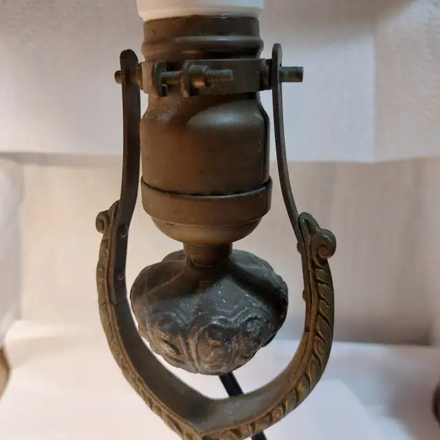 Vintage Bronze Lamp - Photo 6