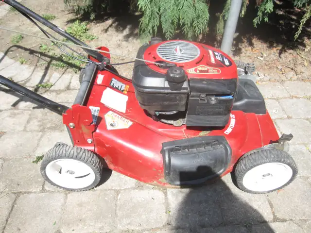 22'SELF PROPELLED CRAFTSMAN BRIGGS 6.5H/P EASY START LAWN  MOWER - Photo 4