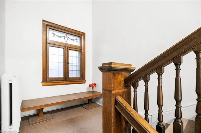 2Bed, 1Bath w/balcony & AC, 750sqft in Trendy Locke St Area - Photo 3