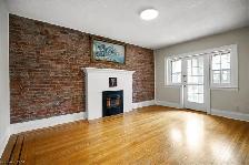 2Bed, 1Bath w/balcony & AC, 750sqft in Trendy Locke St Area - Photo 4