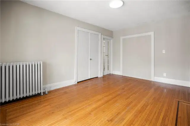 2Bed, 1Bath w/balcony & AC, 750sqft in Trendy Locke St Area - Photo 6