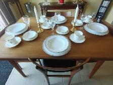 Sets de vaisselle ' MIKASA ' ( Bone et Fine China ) Japon