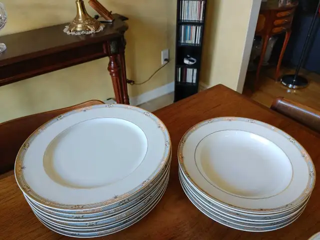 Sets de vaisselle ' MIKASA ' ( Bone et Fine China ) Japon - Photo 6