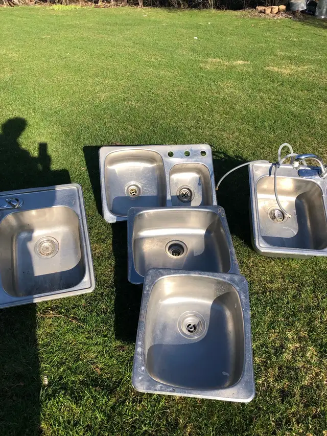 Lots of sinks