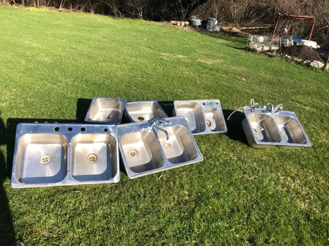 Lots of sinks - Photo 2