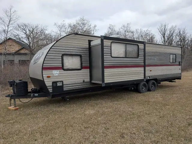 2019 Forest River Grey Wolf 27RR Limited - Photo 2