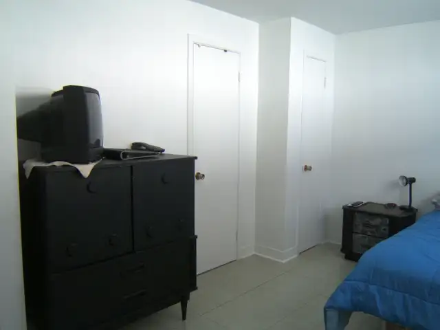 Chambre à pied Univ Laval et centres d'achats 565$/ms, stat incl - Photo 4