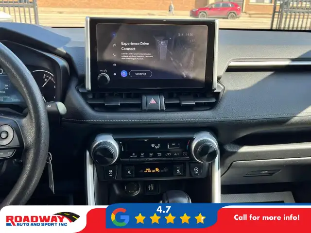 2024 Toyota RAV4 LE - Photo 16