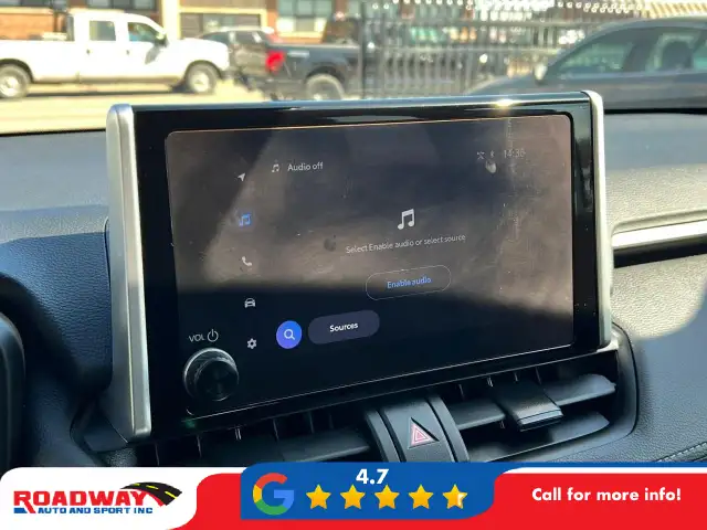 2024 Toyota RAV4 LE - Photo 18