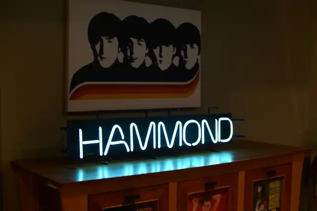 Vintage Neon Hammond Organ Dealer Sign - Photo 8