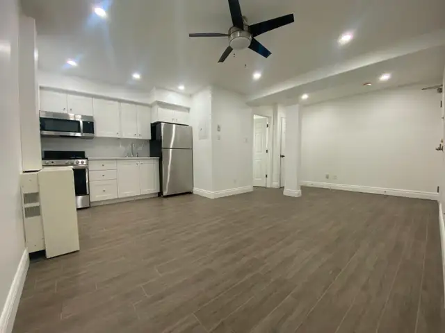 Very nice bachelor unit- Available July 1st 2026!