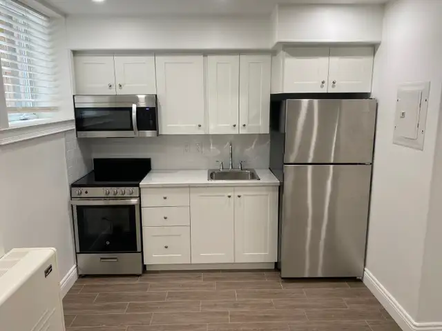 Very nice bachelor unit- Available July 1st 2026! - Photo 3