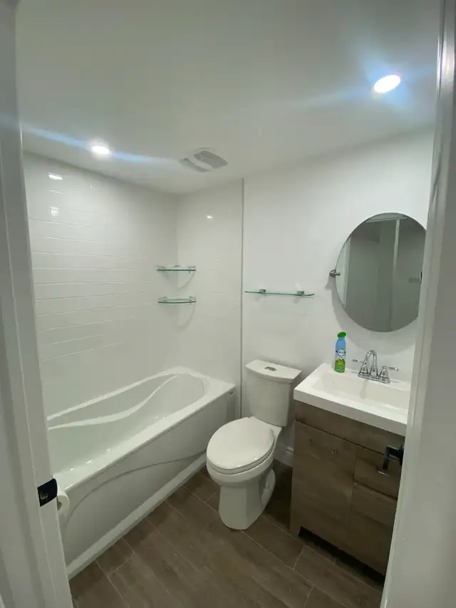 Very nice bachelor unit- Available July 1st 2026! - Photo 6