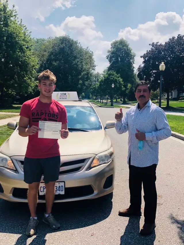 driving instructor - Photo 8