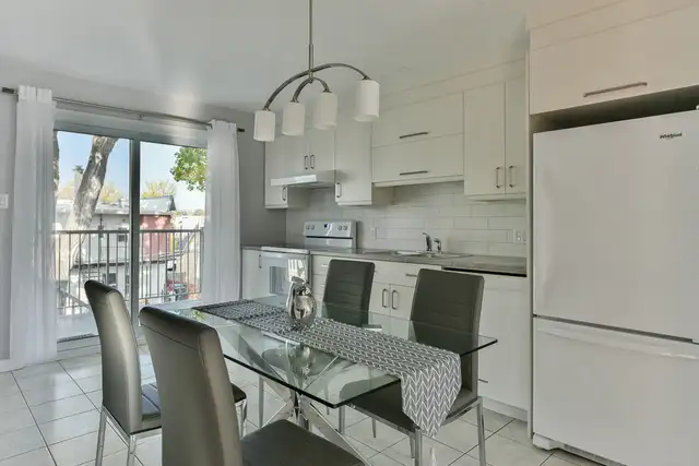 Condo-hôtel,  formule tout inclus, Vieux-Longueuil. - Photo 2