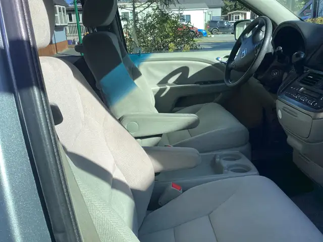 Honda Odyssey Camper Van - Photo 4