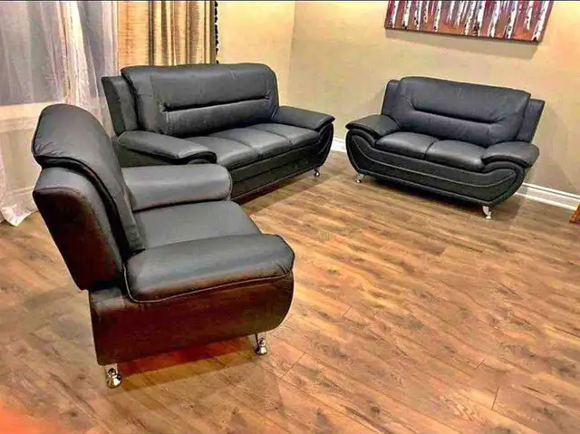 New Luxury 3PC Leather Sofa Set With Free Delivery