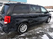 2020 Dodge Grand Caravan Premium Plus - Photo 2