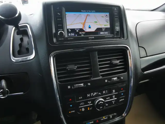 2020 Dodge Grand Caravan Premium Plus - Photo 14