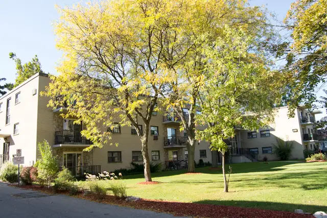 Affordable 1 Bedroom Apartment in Sarnia - Photo 2
