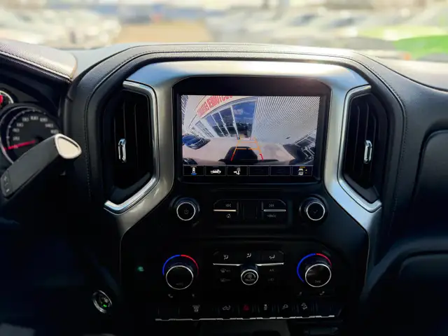 2020 Chevrolet Silverado 3500HD LTZ CREWCAB 4X4 / ACCIDENT FREE - Photo 18