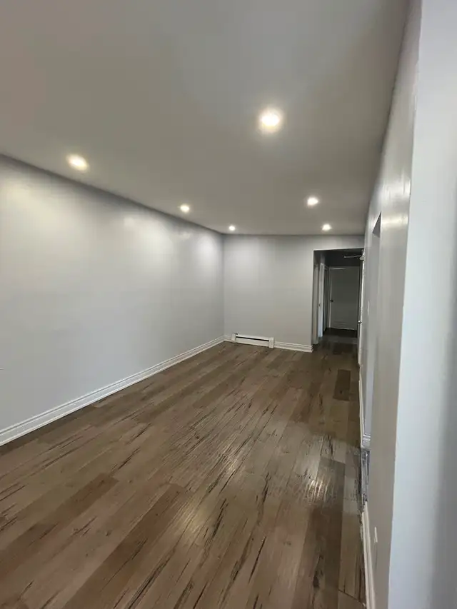 Triplex House for Rent – McCowan & Lawrence (Prime Location) - Photo 4