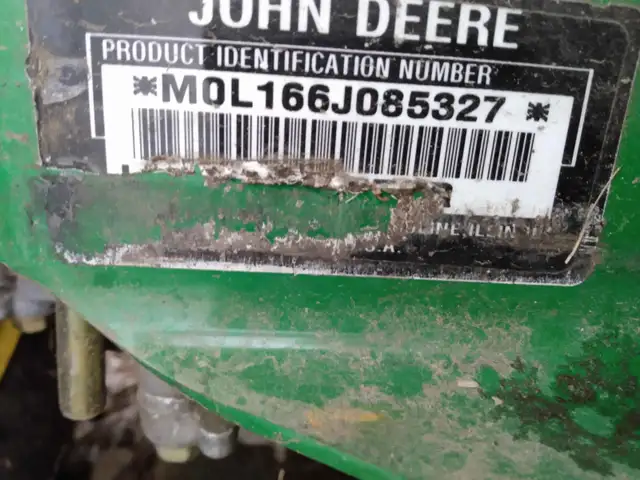 John Deere LT166 lawn mower STRIPPED FOR PARTS! - Photo 7