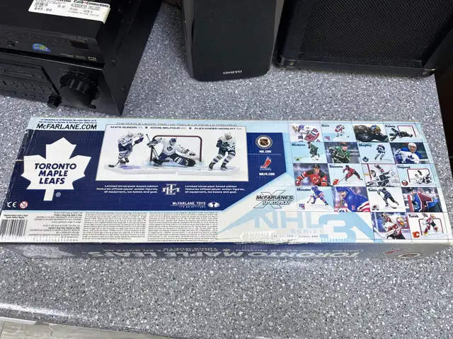 McFarlane 2002 Toronto Maple Leafs 3 Player Set Boxed - Photo 2