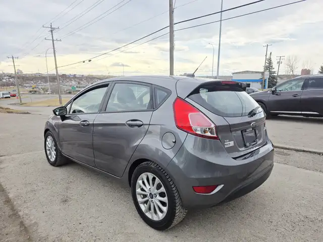 2014 Ford Fiesta Hatchback Navigation Sunroof Bluetooth - Photo 6