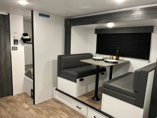 2027 30 RENTAL TRAILERS AVAILABLE CAMPERS RV RENT NEW UNITS! ! - Photo 7
