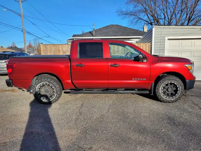 2017 Custom V8 5.6 litre Nisan Titan