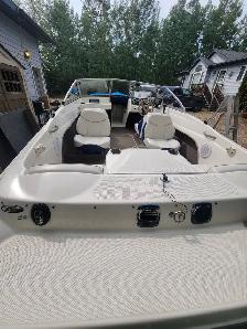 BAYLINER Boat
