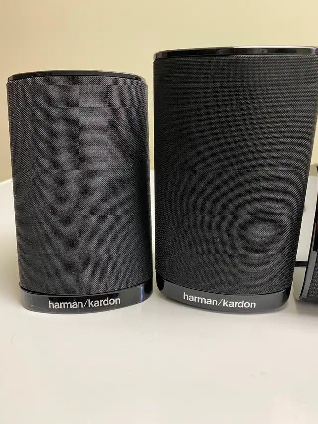 Harmon Kardon 5 Speaker Home theatre set , Center & 4 satellite - Photo 4
