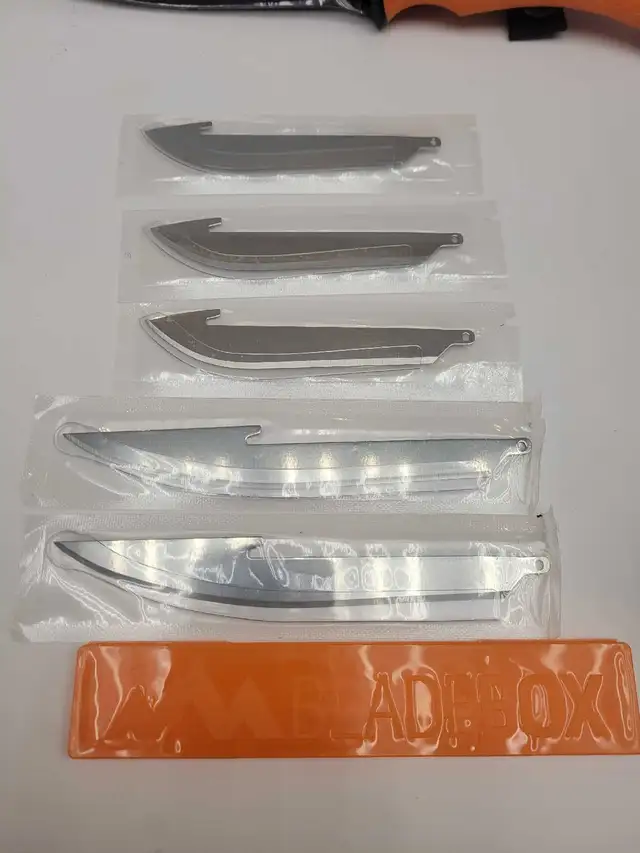 Outdoor Edge Swapable Survivor Knife w/sheath - Photo 2