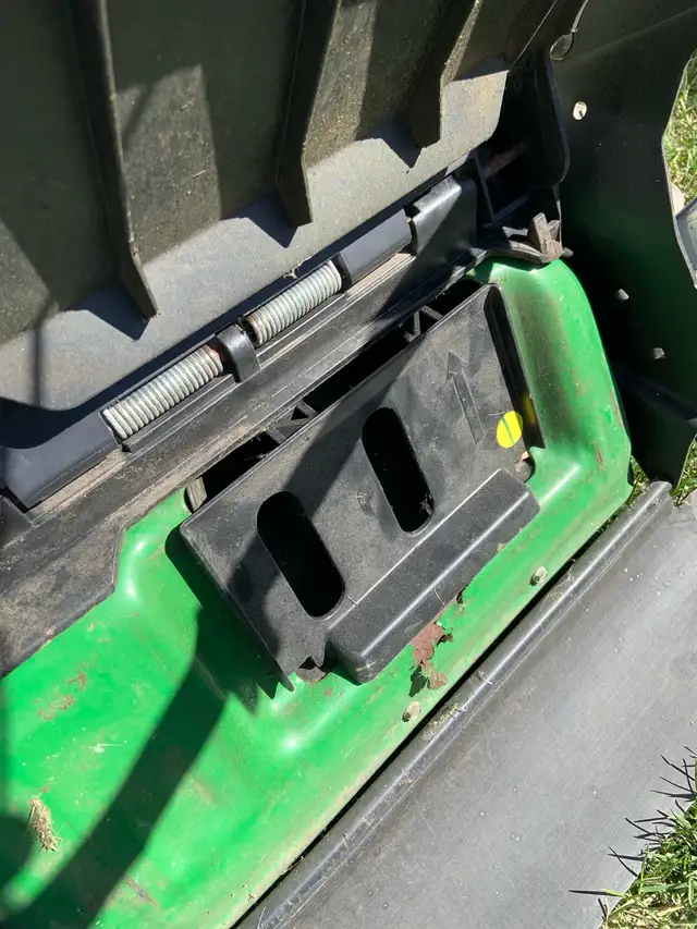 John Deere JS28 Self Propelled Lawnmower - Photo 7