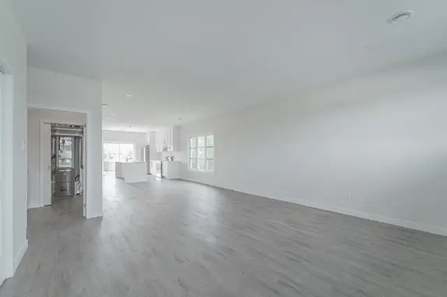 HUGE 2 BEDROOM FOR RENT IN WENDOVER - Photo 2