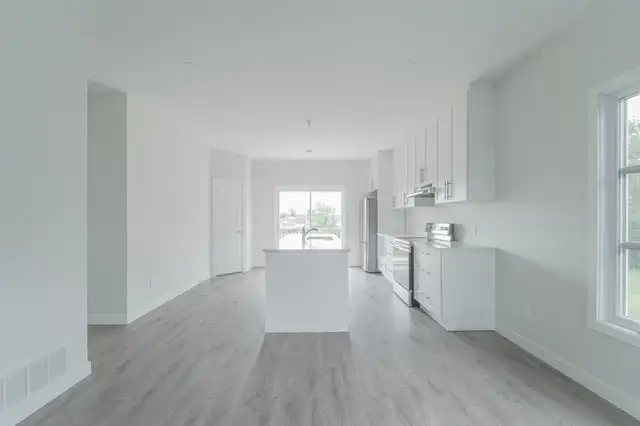 HUGE 2 BEDROOM FOR RENT IN WENDOVER - Photo 5