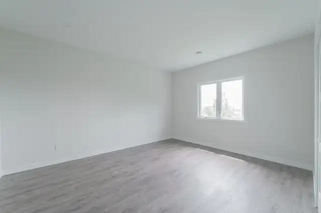 HUGE 2 BEDROOM FOR RENT IN WENDOVER - Photo 9