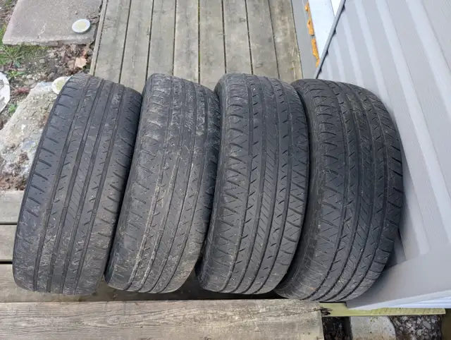 4 All Season Tires 215 60 R16 For Sale - Photo 4