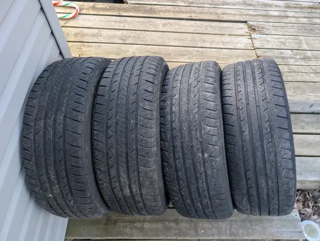 4 All Season Tires 215 60 R16 For Sale - Photo 5