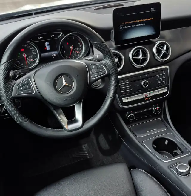 2019 Mercedes-Benz GLA250 AMG Package 4Matic - Photo 8