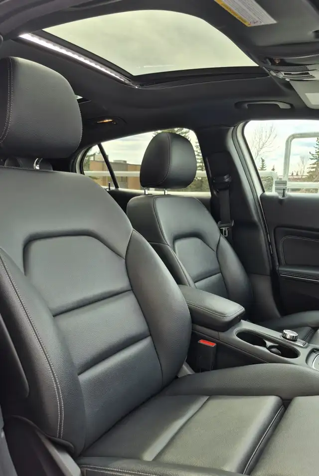 2019 Mercedes-Benz GLA250 AMG Package 4Matic - Photo 10