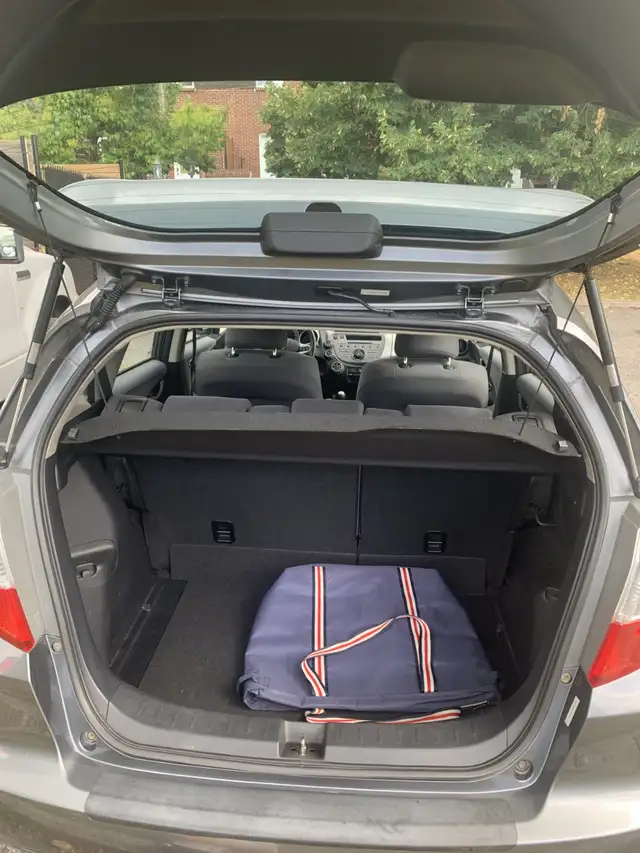Honda Fit LX 2013 manuel 5 vitesses extra propre aucune rouille - Photo 7