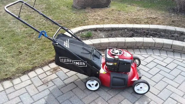 Lawnmower - Photo 2